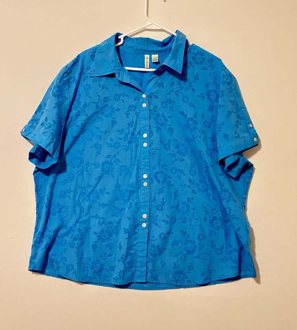 Bill Blass Women's Blue Floral Short Sleeve Button-Down Shirt Size 2X cottagecor